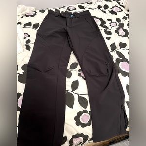 Eastern Mountain Sports Women’s ski pants -size 2